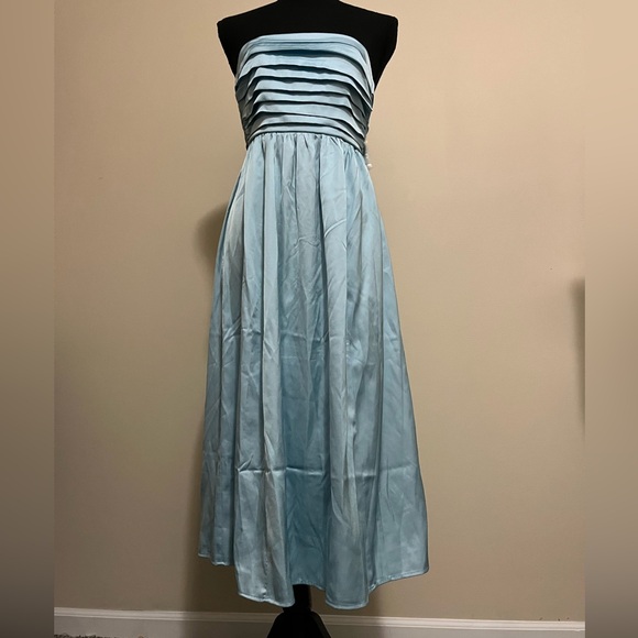 Abercrombie Satin Dress - Picture 4 of 8